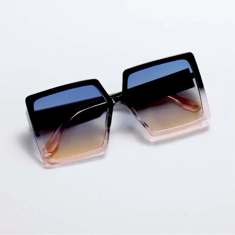 🍋2/$30 New Gorgeous Gradient Square Sunglasses